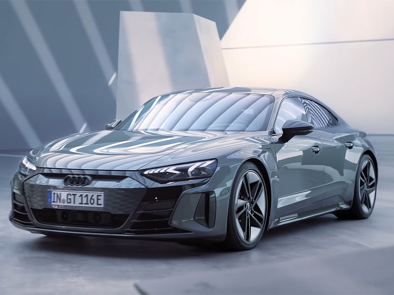 Audi представила электрический седан e-tron GT
