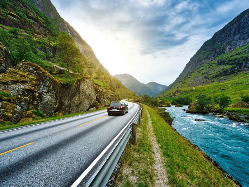Месячные продажи дизельных и бензиновых машин в Норвегии второй раз в истории упали ниже 10%